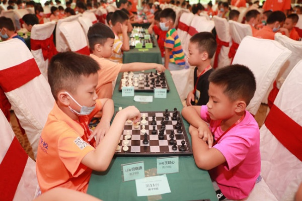 上海幼儿中国象棋比赛，让孩子们从小学会步骤思考，拥有未来成功的关键-第2张图片-www.211178.com_果博福布斯